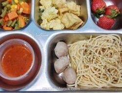 72 Siswa Diduga Keracunan Spageti Program Makan Bergizi Gratis di Jakarta Timur