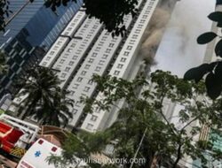 89 Penghuni Apartemen Mediterania Dievakuasi Usai Kebakaran di Jakarta Barat