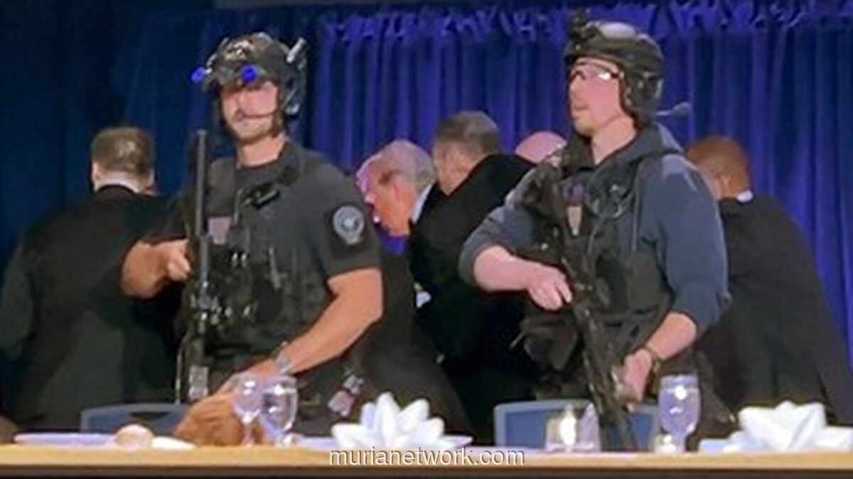 Trump Dievakuasi Saat Jamuan Makan Malam, Petugas Secret Service Tertembak