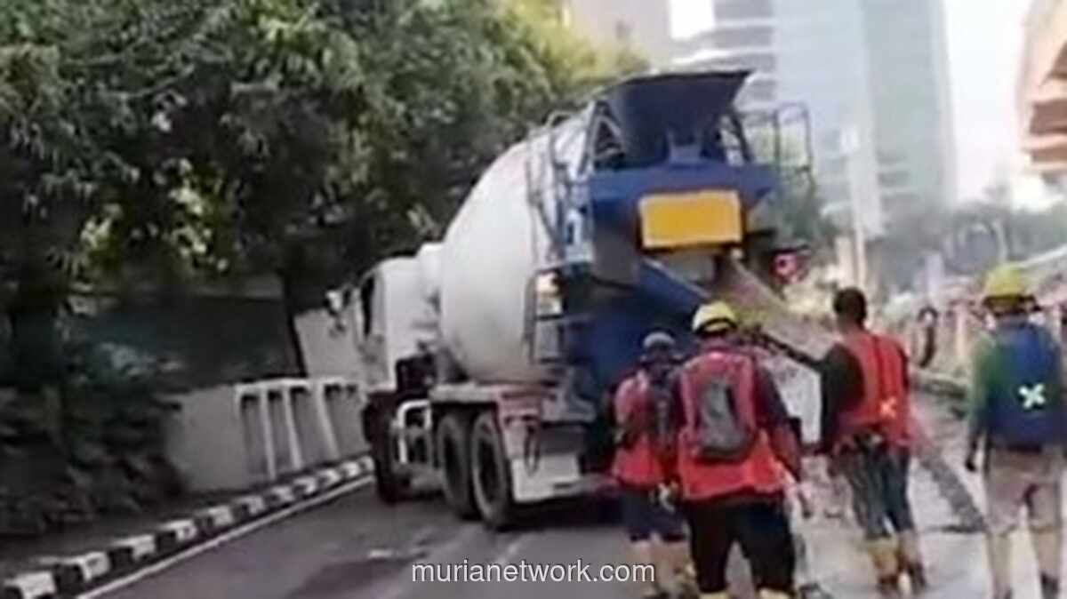 Perbaikan Jalan di Rasuna Said Sebabkan Macet Parah Menuju Mampang Prapatan