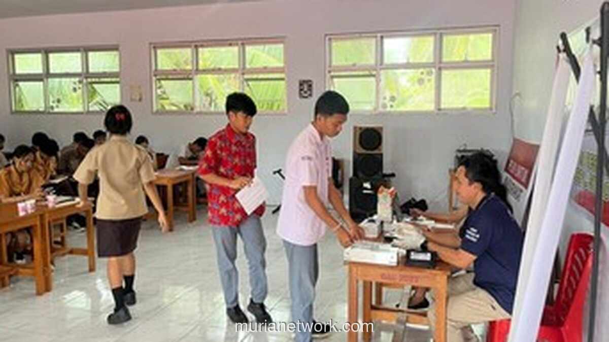 Polisi di Sitaro Jemput Bola Rekam Sidik Jari Pelajar demi Permudah Akses Layanan