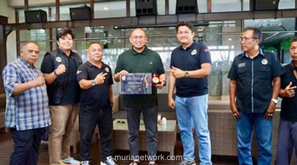 Andre Rosiade Terima Penghargaan JPS Atas Kontribusi Penanganan Bencana di Sumbar