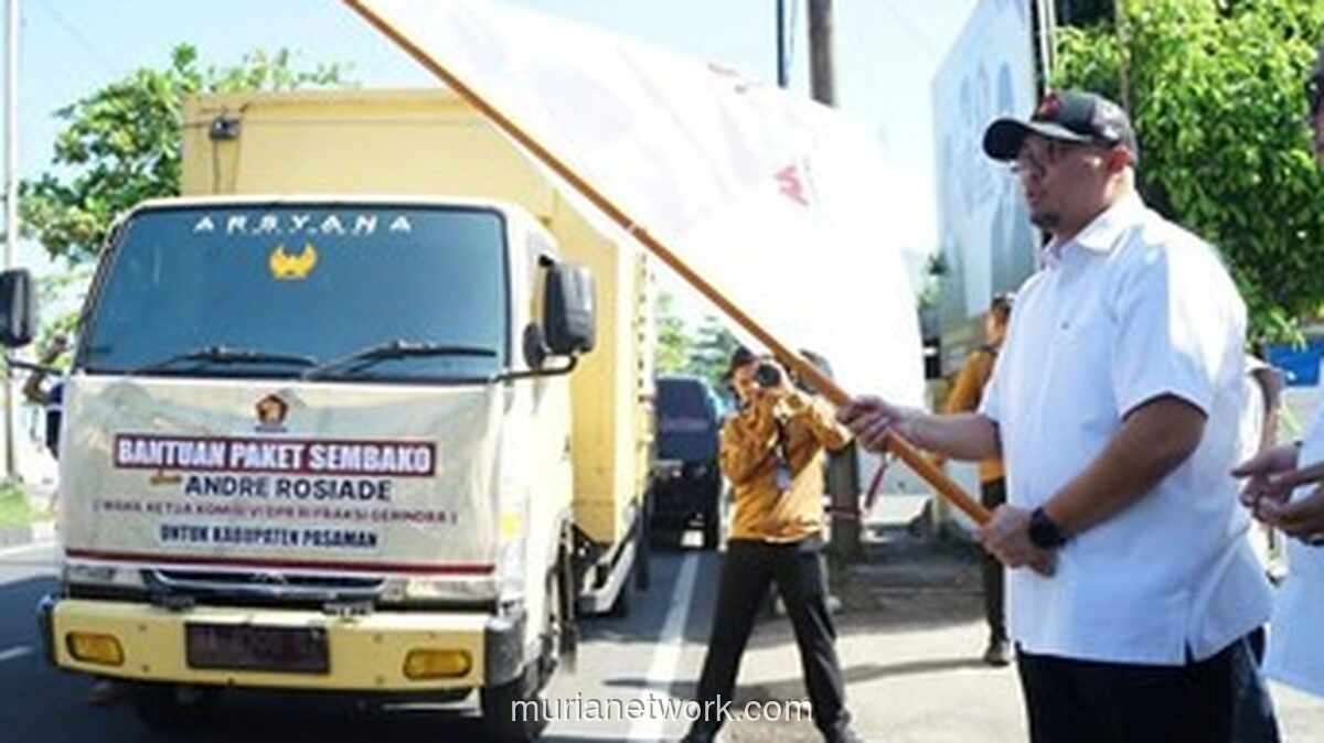 Andre Rosiade Salurkan Bantuan Rp 500 Juta untuk Korban Banjir Pasaman dan Agam