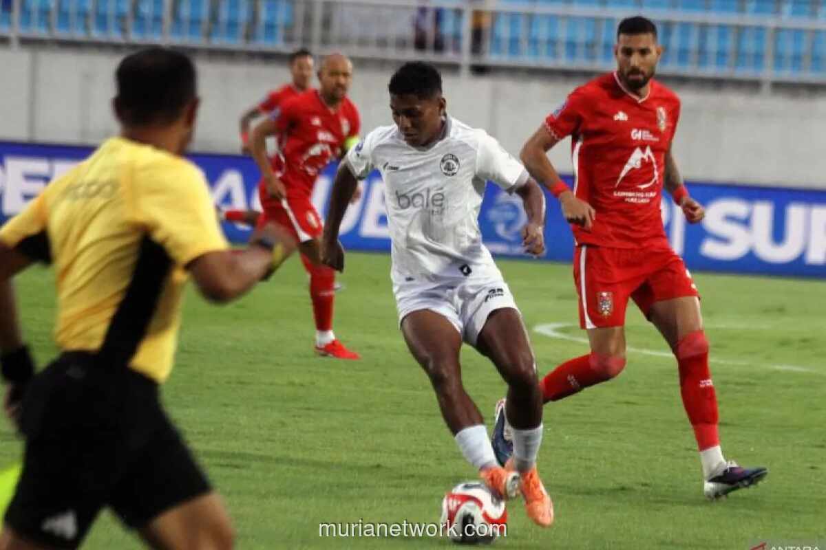 Pelatih Arema Ungkap Alasan Taktik Bertahan Ketat Usai Imbang Lawan Malut United