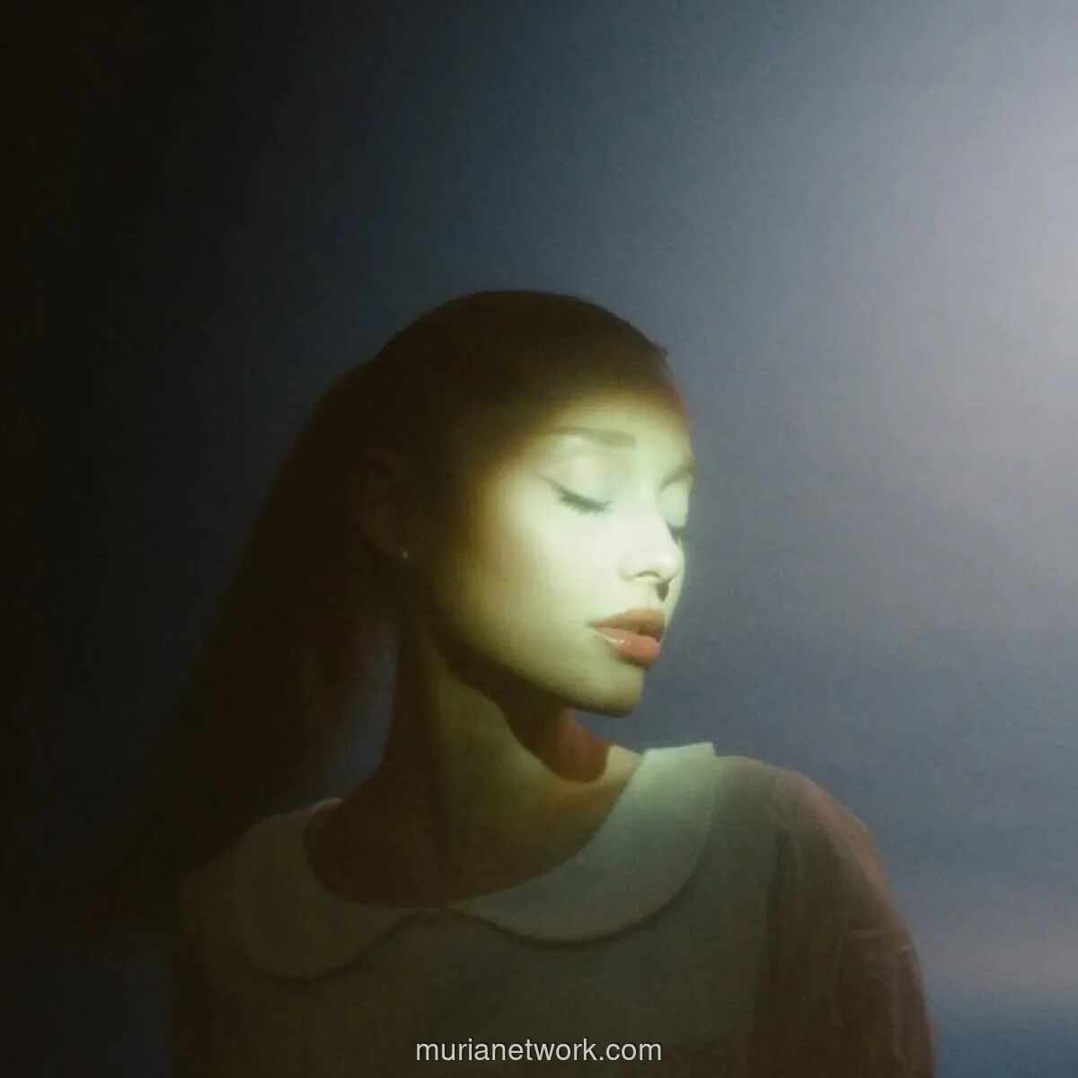 Ariana Grande Umumkan Album Baru Petal Rilis 31 Juli, Kolaborasi dengan Ilya Salmanzadeh