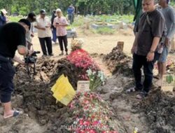 Dua Korban Tabrakan KA Argo Bromo Anggrek dan KRL di Bekasi Timur Dimakamkan, Total Korban Tewas Jadi 16 Orang