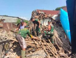 Atap Rumah Warga Kediri Ambruk Diterpa Hujan, Tak Ada Korban Jiwa