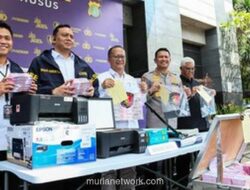 Polisi Tangkap Dukun Penipu Pengganda Uang di Bogor, Sita 12 Ribu Lembar Uang Palsu