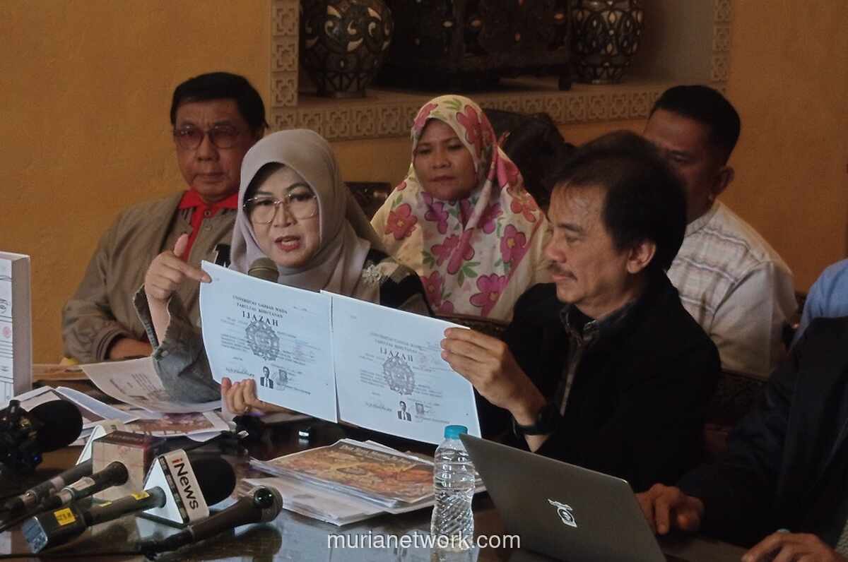 Jokowi Tegaskan Restorative Justice Murni Ranah Aparat, Diam Saat Tanya Roy Suryo