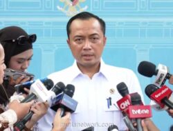 Presiden Prabowo Resmikan Pabrik Kendaraan Listrik di Magelang