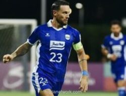 Persib Imbang Tanpa Gol Lawan Arema, Bobotoh Kritisasi Performa Marc Klok