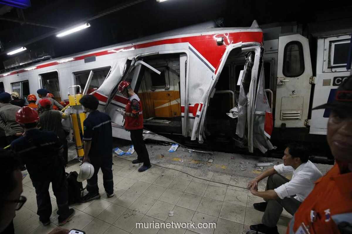 Tabrakan KA Argo Bromo Anggrek dan KRL di Bekasi Timur Tewaskan 6 Penumpang, 80 Luka-luka
