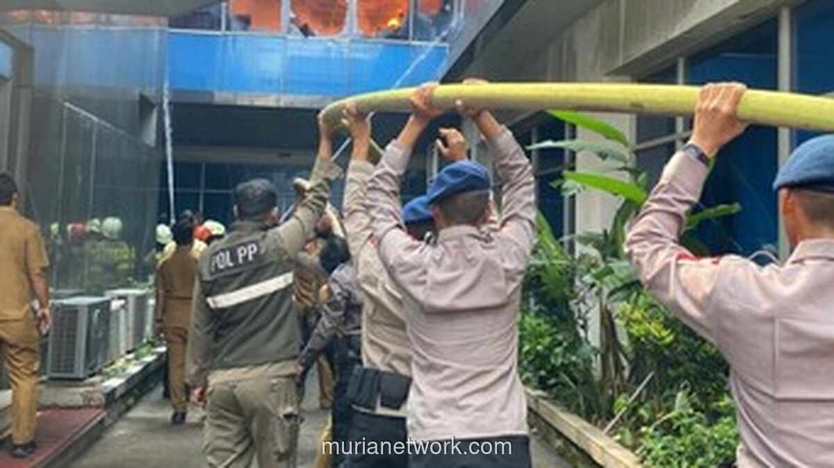 Kebakaran Landa Gedung Kemendagri di Pasar Minggu, Tak Ada Korban Jiwa