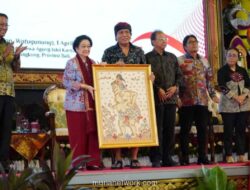 Megawati Serahkan 126 Sertifikat HKI untuk Lindungi Karya Seni dan Budaya Bali