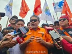 Buruh Gelar Aksi Pra-Mayday di DPR, Tuntut Cabut UU Cipta Kerja