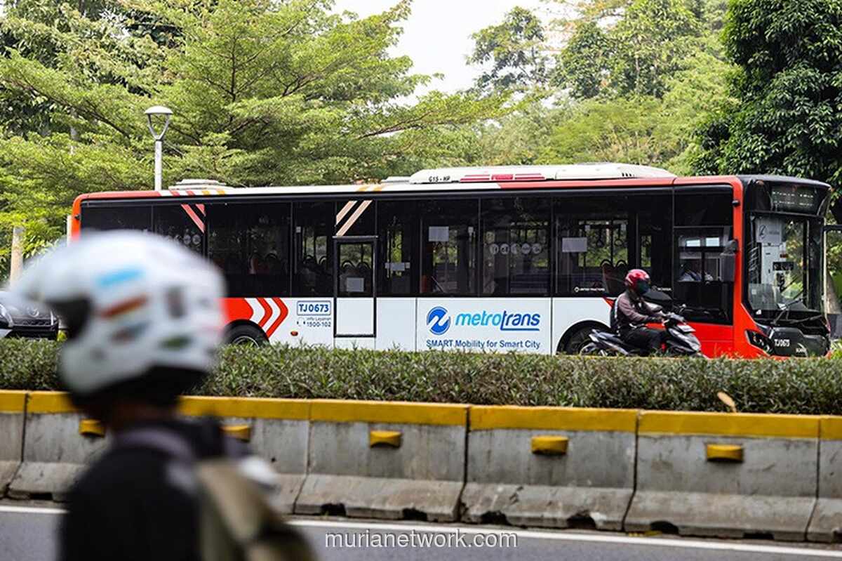 Transjakarta Sediakan Shuttle Gratis untuk Penumpang KRL Terdampak Kecelakaan di Stasiun Bekasi Timur