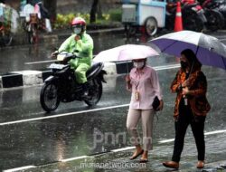 BMKG Prakirakan Hujan Ringan Guyur Ibu Kota Provinsi, Waspadai Potensi Hujan Lebat di Beberapa Wilayah