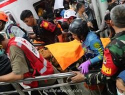 KRL Tertabrak Kereta Jarak Jauh di Stasiun Bekasi Timur, 4 Tewas dan Puluhan Terluka