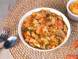 Waspadai Risiko Kesehatan di Balik Kenikmatan Seblak yang Sedang Tren