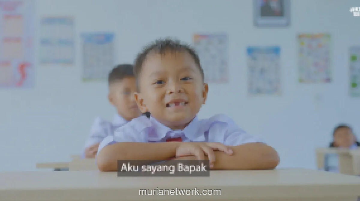 Fikri, Mantan Pemulung Kecil, Kini Ceria Bersekolah di Sumedang