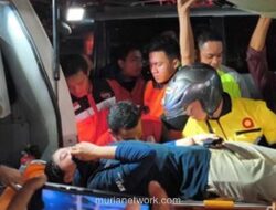 Wakil Ketua DPR Tinjau Lokasi Tabrakan Kereta di Bekasi, 29 Korban Dievakuasi