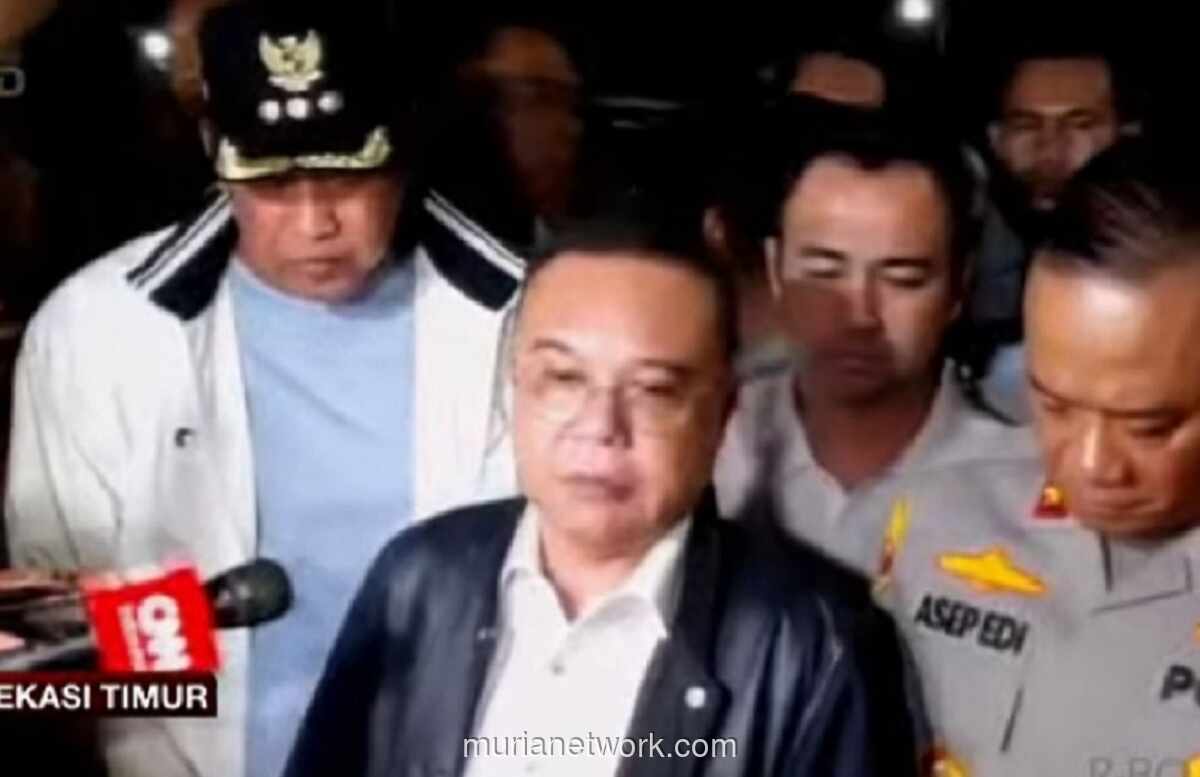 Wakil Ketua DPR Sufmi Dasco Tinjau Lokasi Tabrakan Kereta di Bekasi, Evakuasi Terhambat Ruang Sempit