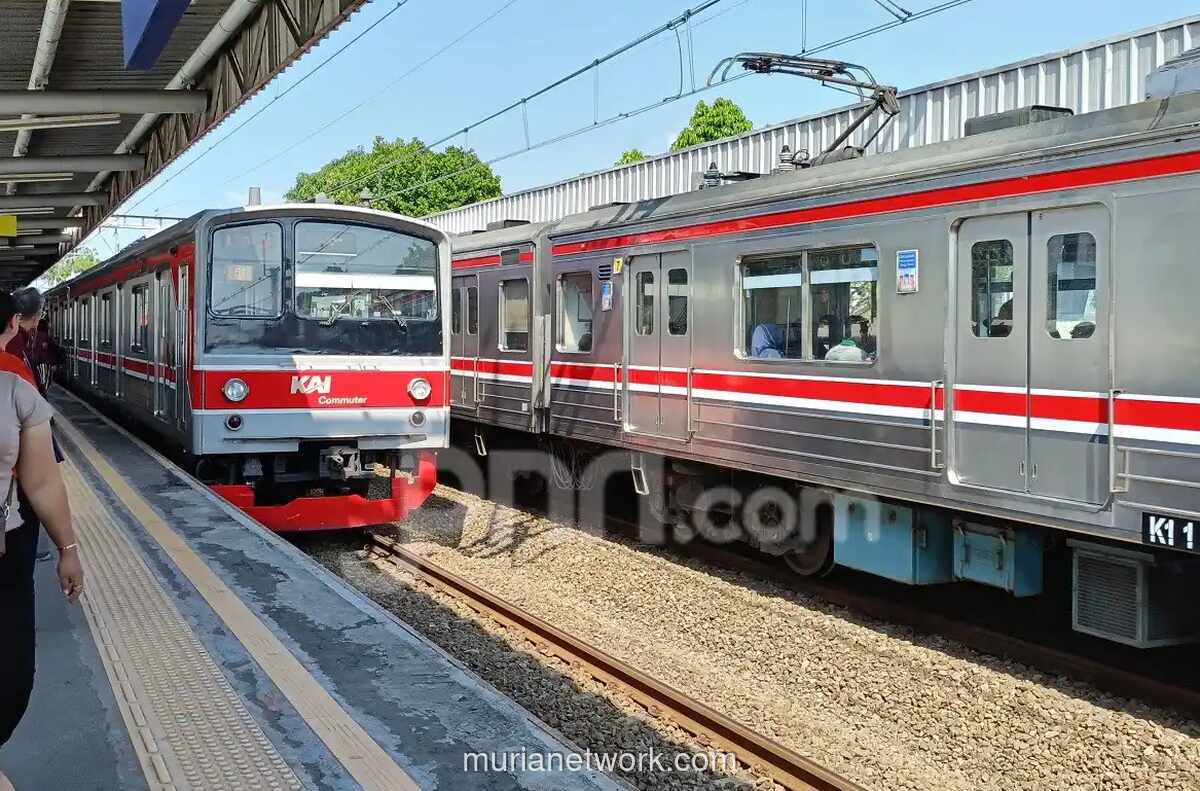 DPR Kritik Usulan Pemindahan Gerbong KRL Perempuan ke Tengah: Bukan Solusi untuk Keselamatan Sistemik