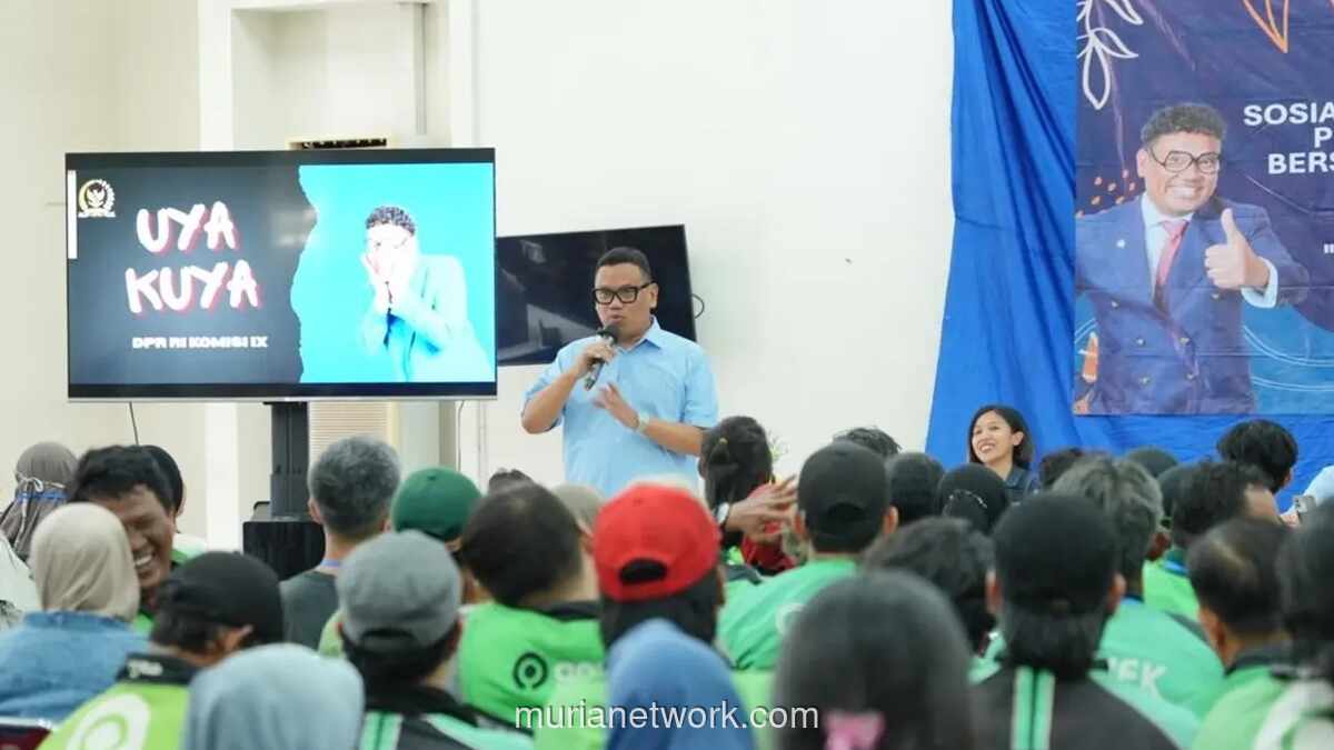 Uya Kuya Laporkan Hoaks Kepemilikan 750 Dapur MBG ke Polda Metro Jaya