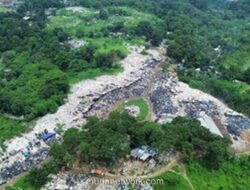 DLH Bogor Segel Lokasi Pembuangan Sampah Ilegal di Desa Kembang Kuning
