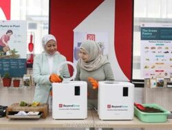 DOKU Ubah Sampah Makanan Kantor Jadi Kompos Lewat Program Green Pantry