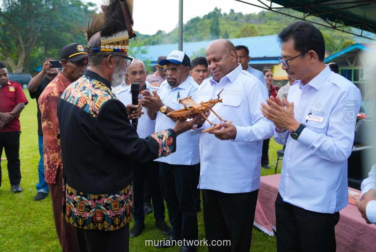 Gubernur Papua Tegaskan Tanah Masyarakat Depapre Tak Akan Dibeli untuk Proyek Pusat Perikanan