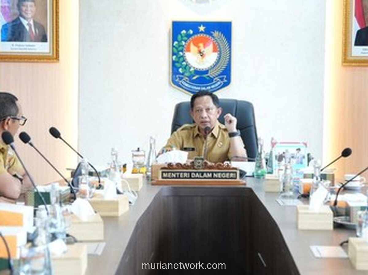 Mendagri Instruksikan Gubernur Beri Keringanan Pajak untuk Mobil Listrik