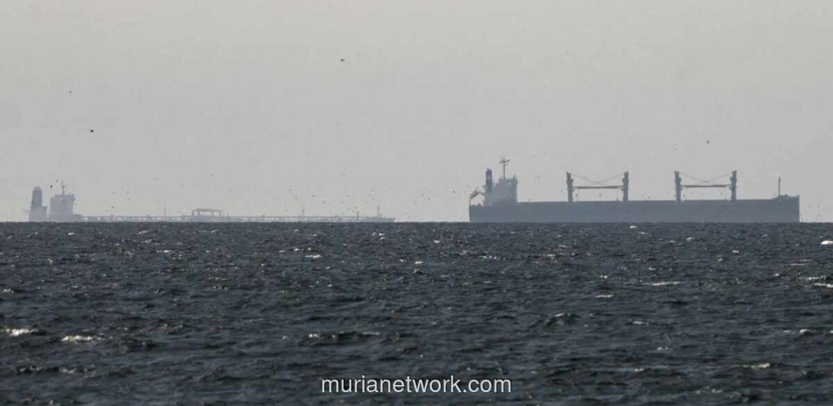 Selat Hormuz Dibuka untuk Kapal Komersial, Namun Blokade AS ke Iran Tetap Berlaku