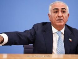 Mantan Putra Mahkota Iran Disiram Saus Tomat Saat Berjalan di Berlin