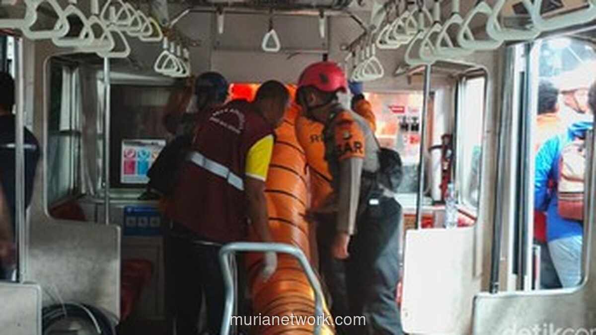 Evakuasi Korban Tabrakan KA Argo Bromo Anggrek dan KRL di Bekasi Timur Masih Berlangsung, Gerbong Wanita Jadi Titik Terparah