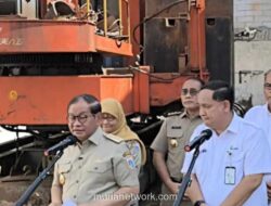 Gubernur DKI Pastikan Stok Aman, Sementara Industri Plastik Nasional Terancam PHK