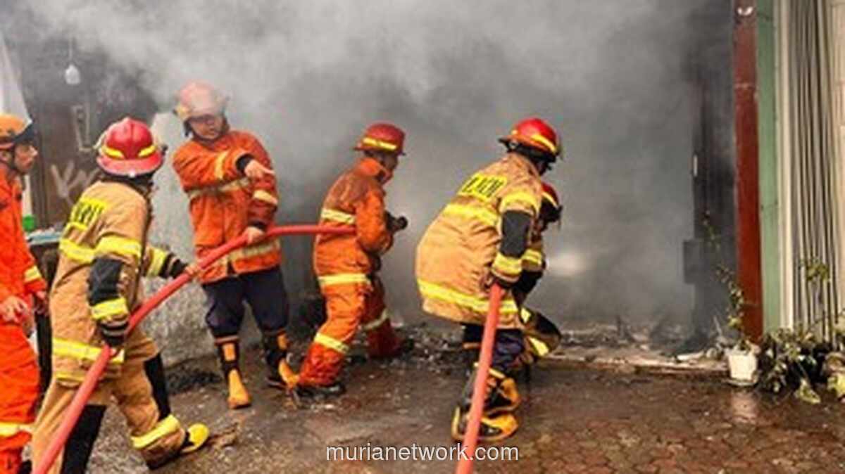 Gudang Ekspedisi di Depok Ludes Terbakar, Kerugian Capai Rp200 Juta