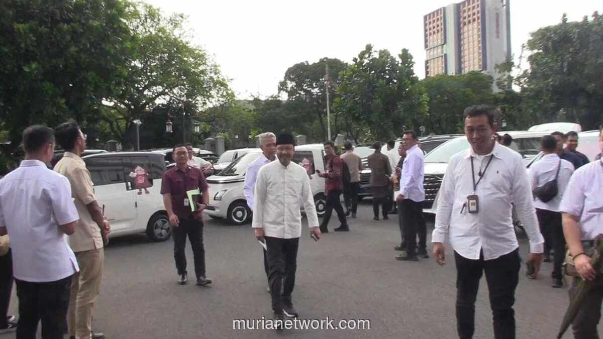 Mensos Gus Ipul Uji Coba Mobil Listrik Hasil Undian Tak Terklaim untuk Operasional