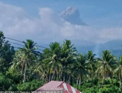 Gunung Dukono Erupsi, Kolom Abu Capai 900 Meter