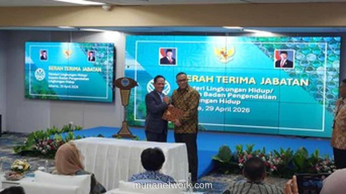 Hanif Faisol Nurofiq Serahkan Jabatan Menteri LH ke Jumhur Hidayat, Pindah ke Kemenko Pangan