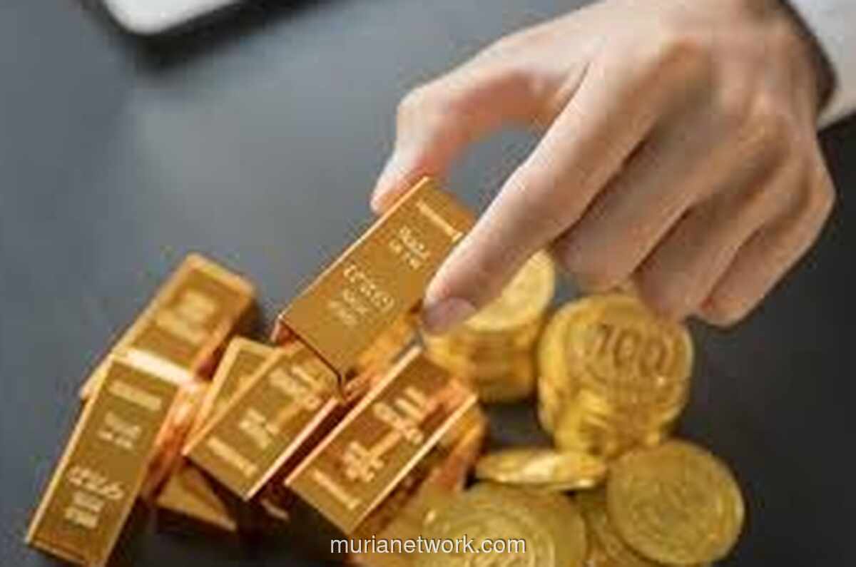 Harga Emas Antam Turun Rp44.000 per Gram di Awal Pekan
