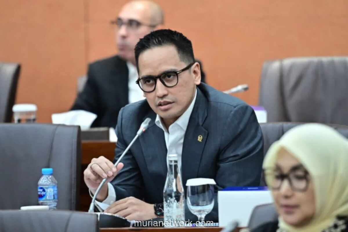 Anggota DPR Desak Pemerintah Intervensi Lonjakan Harga Kemasan Plastik yang Tekan UMKM