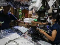 Harga Plastik Melonjak Drastis, UMKM Makanan dan Minuman Tertekan