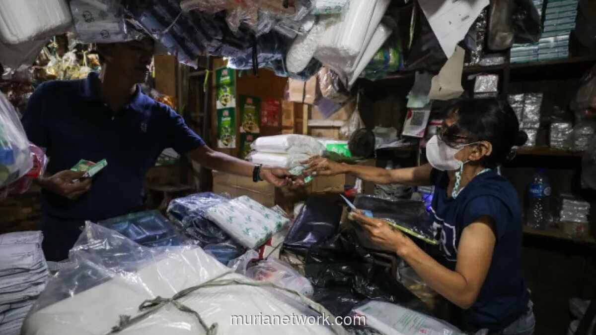 Harga Plastik Melonjak Drastis, UMKM Makanan dan Minuman Tertekan