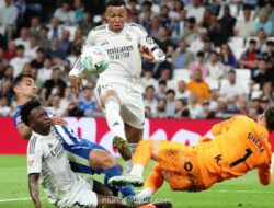 Real Madrid Tundukkan Alaves 2-1, Pertahankan Tekanan di Puncak Klasemen