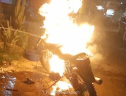 Motor Hangus Terbakar di Jalan Ahmad Yani Jombang Diduga Akibat Tangki Bocor