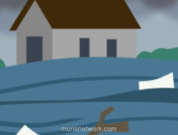 Banjir Rendam 141 Rumah di Lembata, Pagar Kantor Bupati Roboh