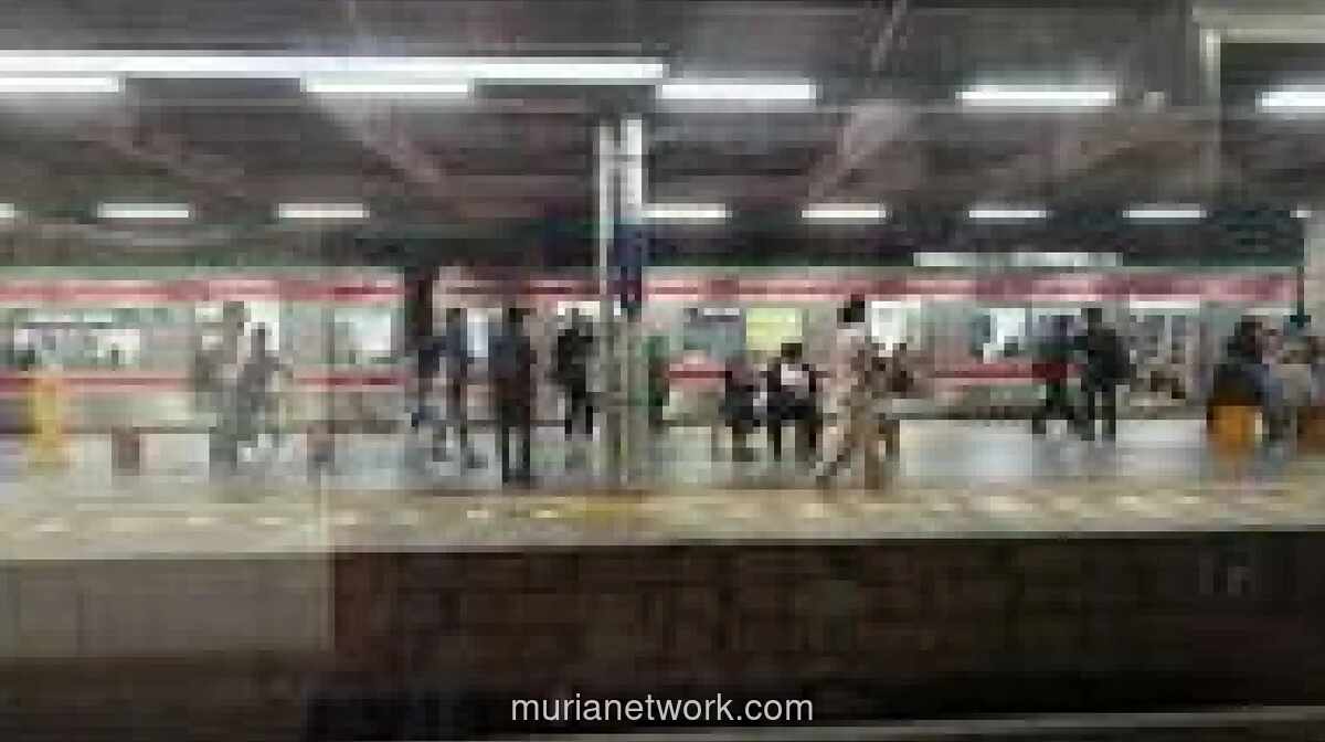 Kereta Purwojaya Tertahan Lebih Dua Jam di Stasiun Jatinegara Akibat Tabrakan di Bekasi Timur