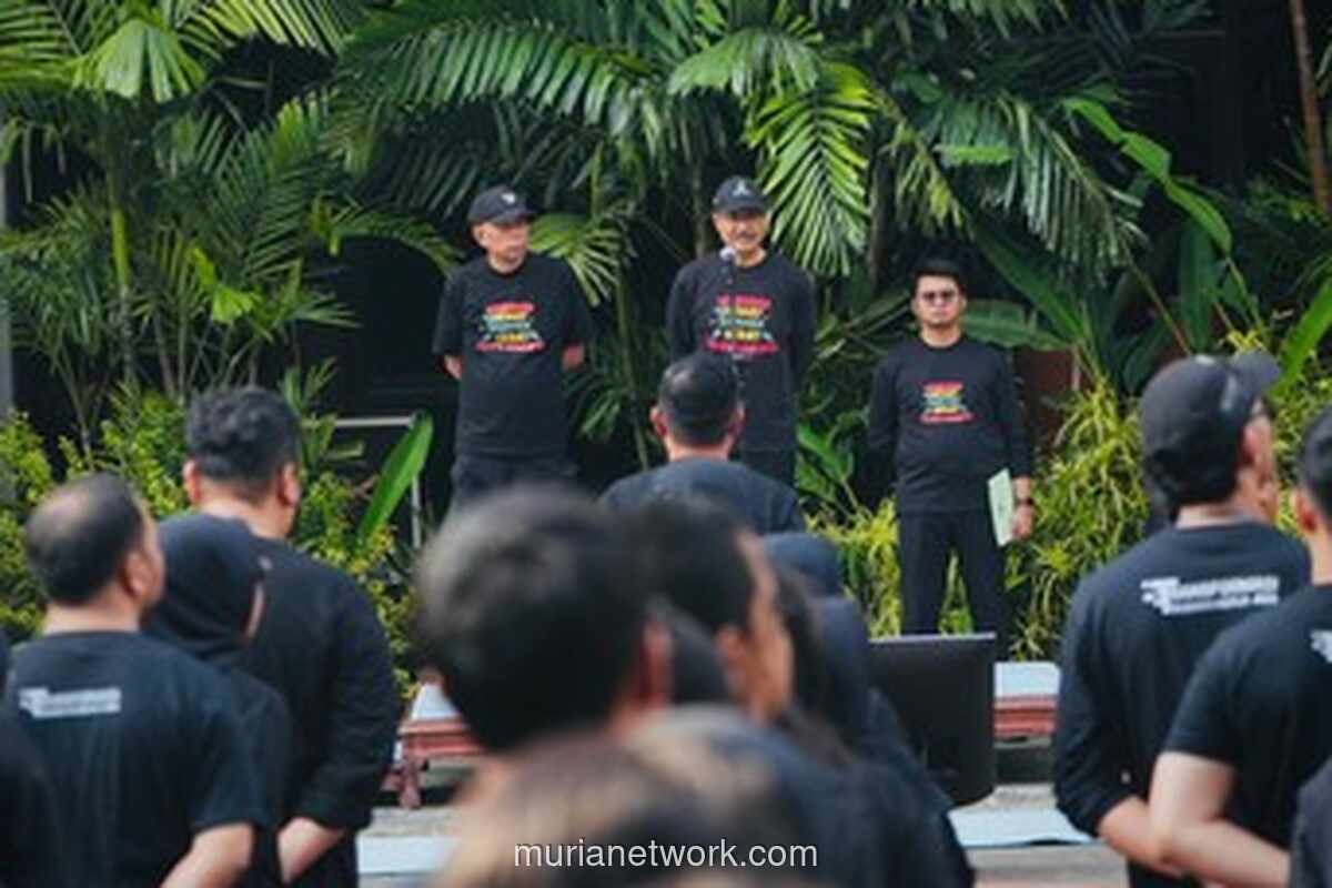 Menteri Sosial Gus Ipul Tegur Keterlambatan Laporan Dinas dan Imbau ASN Naik Transportasi Umum