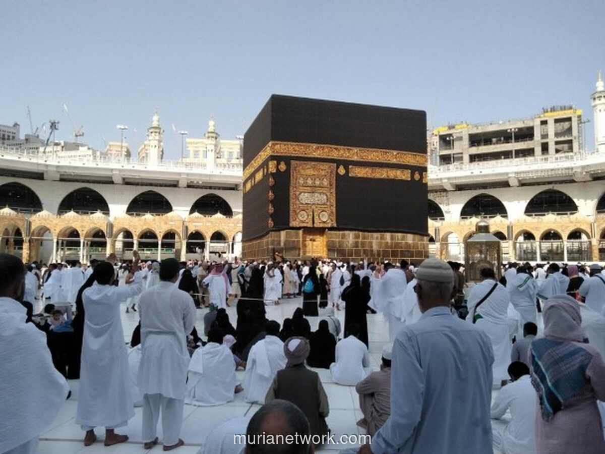 Gamis dan Abaya Dominasi Kiriman Barang Jamaah Haji, Fasilitas Bea Cukai Belanja Maksimal